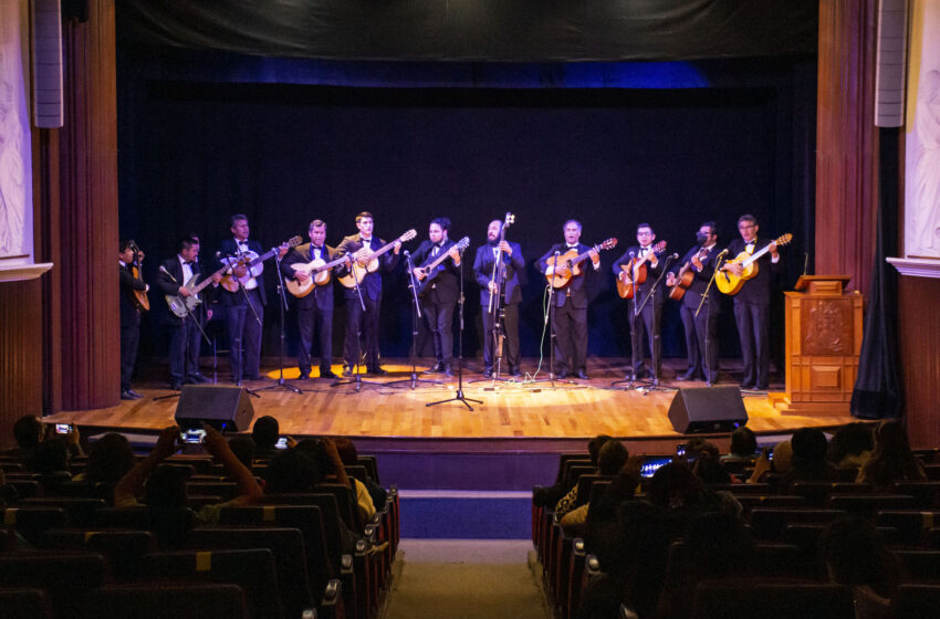  Celebra Rondalla de Ingeniería 49 años