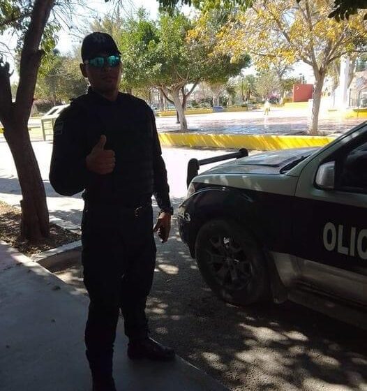  Policía regresa dinero extraviado