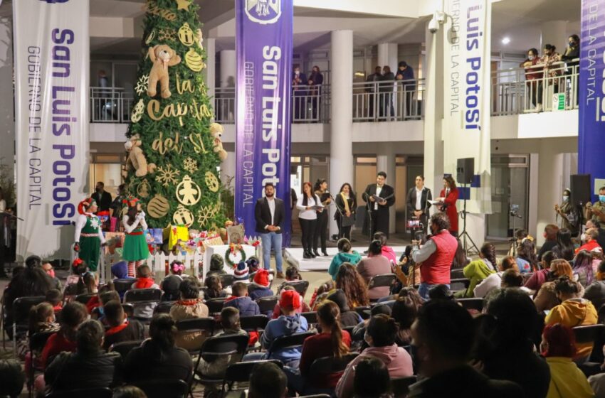  Encendido del árbol navideño de la Capital