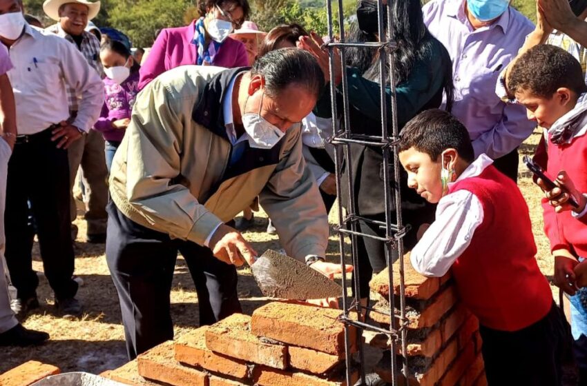  Dos nuevas escuelas Zona Media