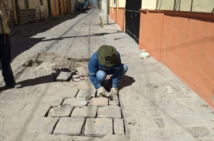  Rehabilitan vialidades de la ruta de la Procesión del Silencio