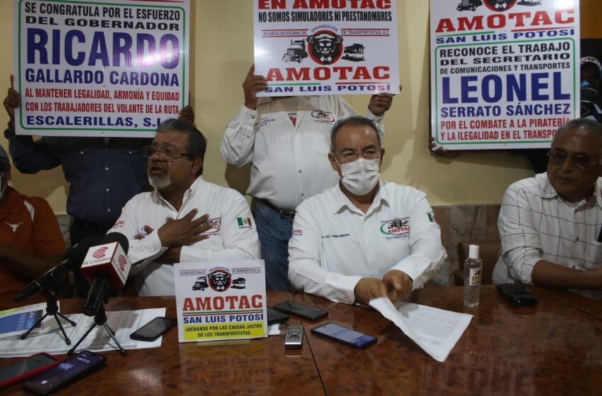  AMOTAC reconoce trabajo de la SCT para regularizar a transportistas