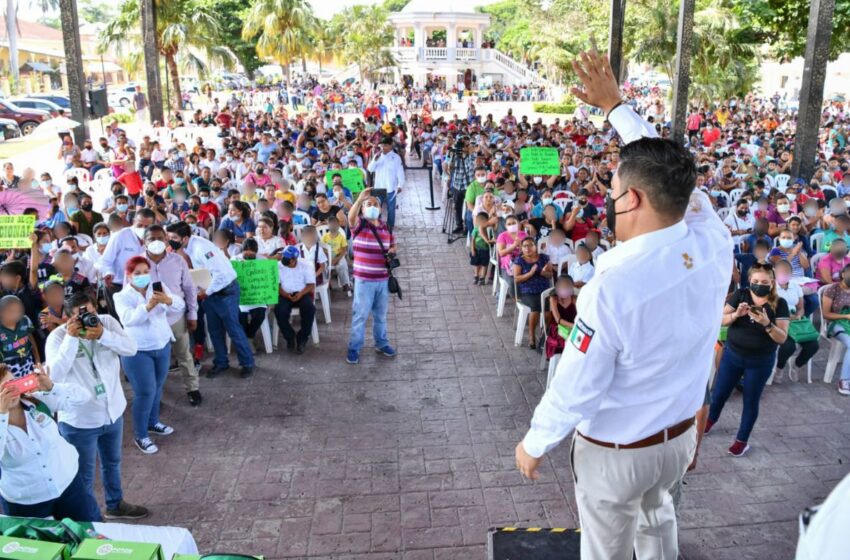  Entrega Gallardo apoyos escolares