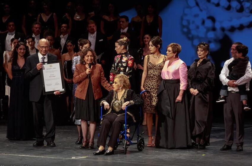  Homenaje a Silvia Pinal en Bellas Artes