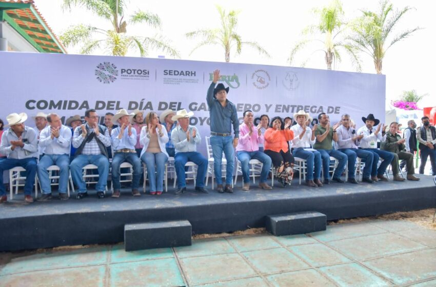  Ganaderos reconocen trabajo de Gobernador