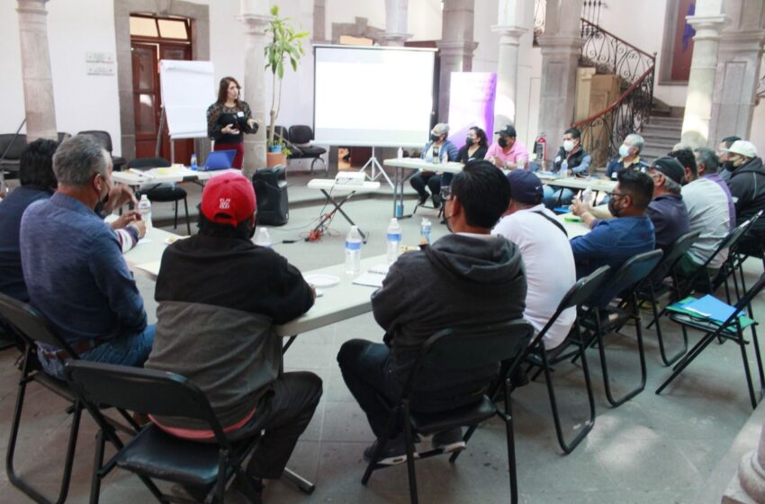  IMES capacita a operarios para lograr un transporte seguro para mujeres