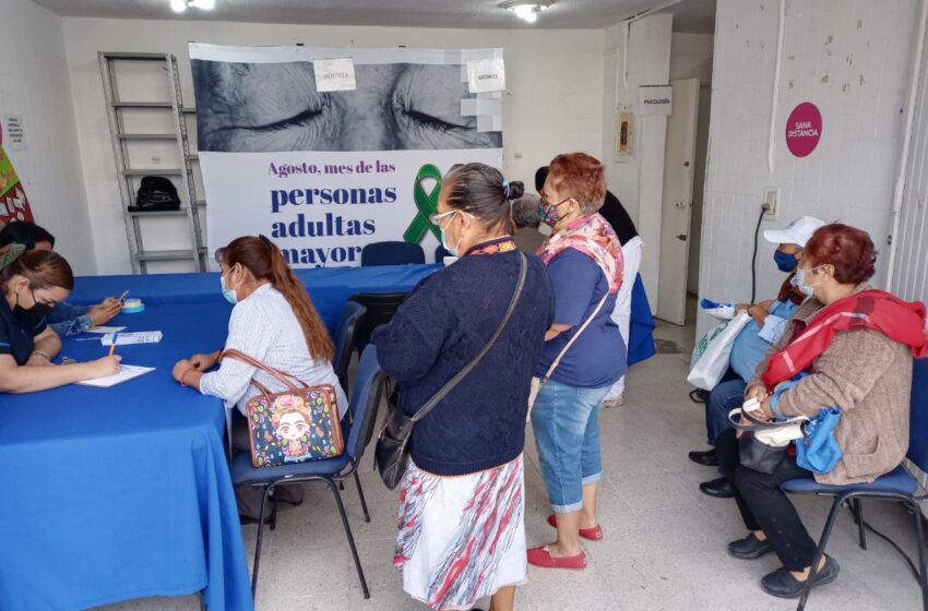  Continúa brigada de salud en la Capital