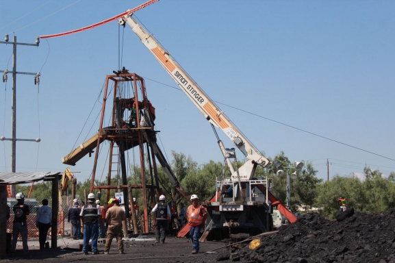  Se han extraído más de 148 mil metros cúbicos de agua para rescatar mineros en Coahuila