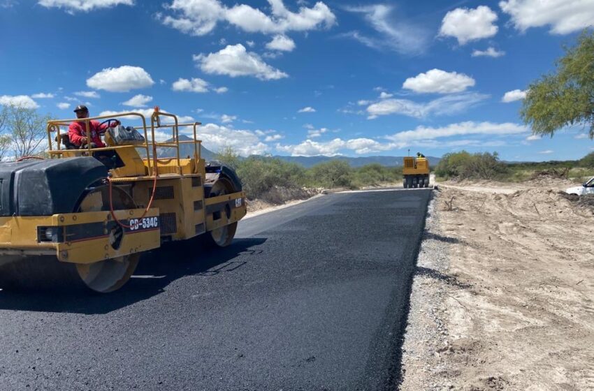  Construyen puente de acceso en la comunidad de la Cabra en Matehuala