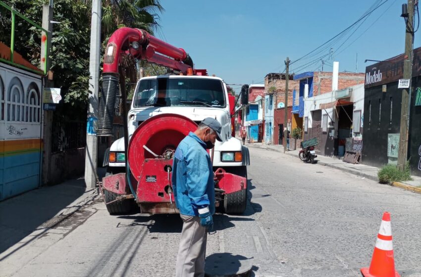  Mantiene Interapas limpieza en drenajes