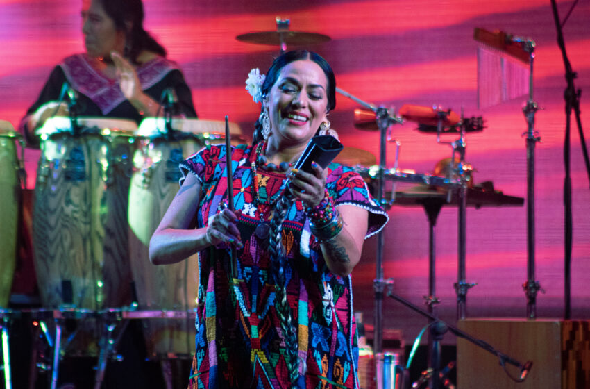  Lila Downs y el teatro de marionetas de Corea hacen vibrar y sentir al público del 50 FIC