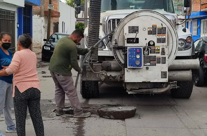  Extrae Interapas seis toneladas de basura de drenajes de Soledad