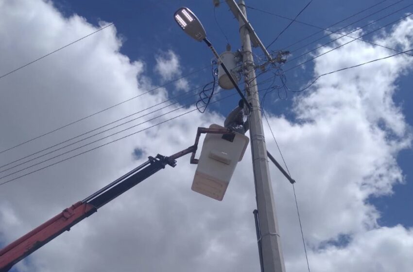  Continúa modernización de luminarias