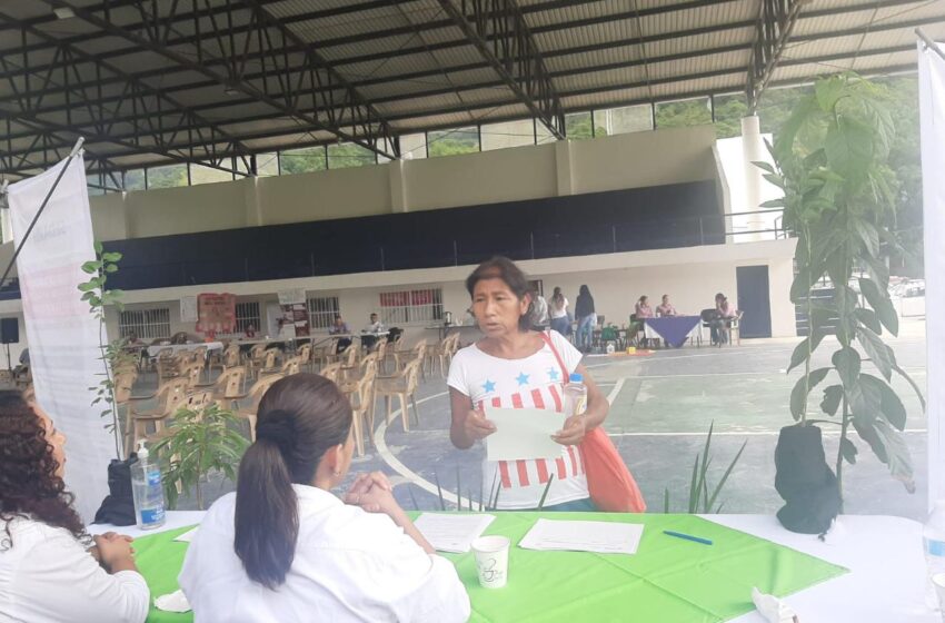  Participó SEDARH en feria de servicios para mujeres indígenas migrantes