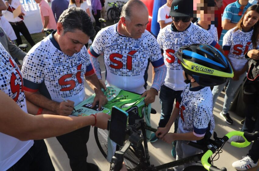  El ciclista internacional Nairo Quintana motiva a la niñez y juventud potosina a mantenerse en el deporte