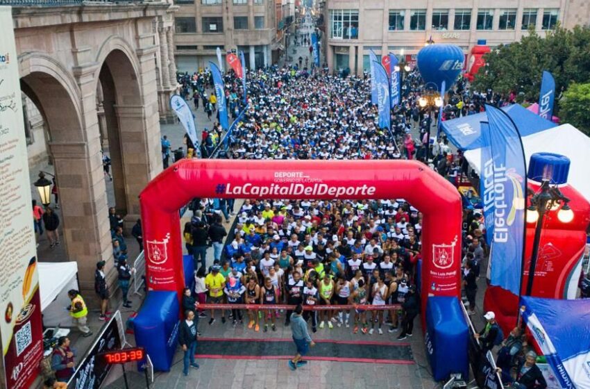  Más de 4 mil participantes recorren los lugares más emblemáticos de la ciudad en la carrera atlética del 430 Aniversario