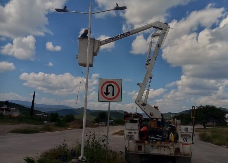  Continúa programa de rehabilitación de luminarias