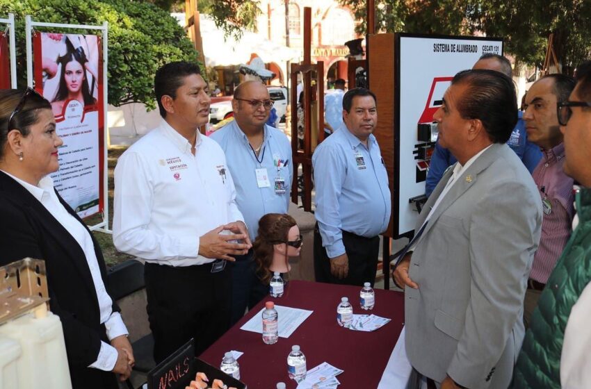  Celebran Feria Virtual de Universidades