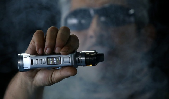  Uso de vapeadores aumenta riesgo y acelera avance de EPOC, alerta Issste