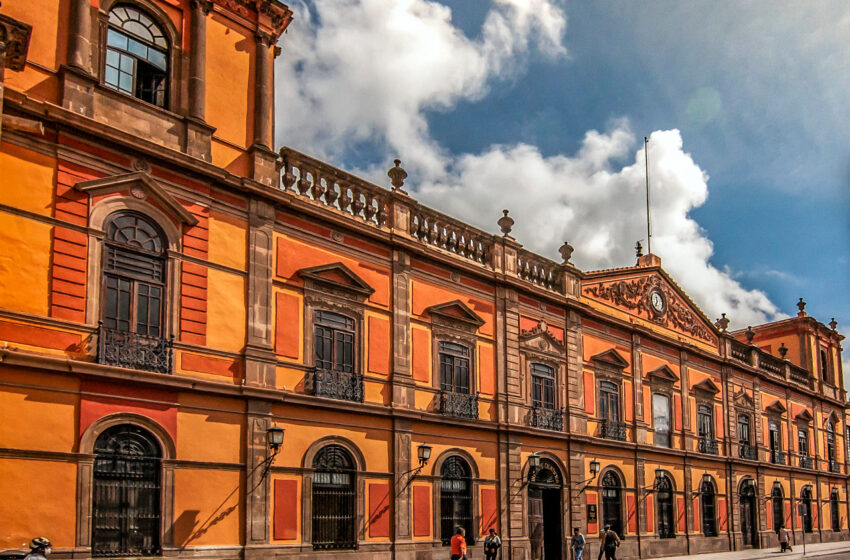  Trabajadores de la Universidad Autónoma de San Luis Potosí inician periodo vacacional