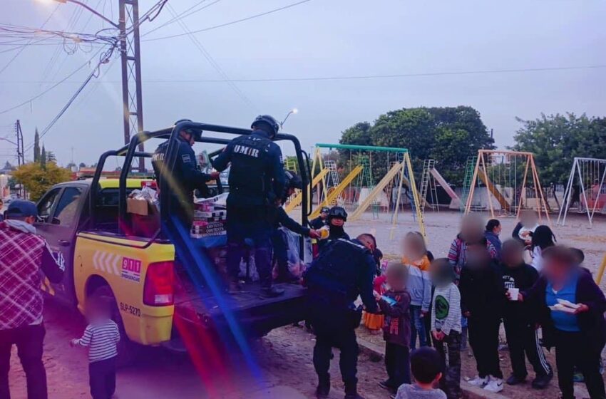  Policías conviven con niños de la Industrial Aviación