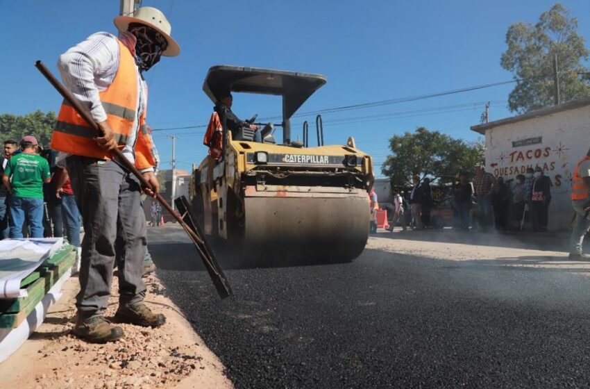  Gobierno de Enrique Galindo arrancó obras por más de 4.5 kilómetros para el rescate de vialidades al sur de SLP