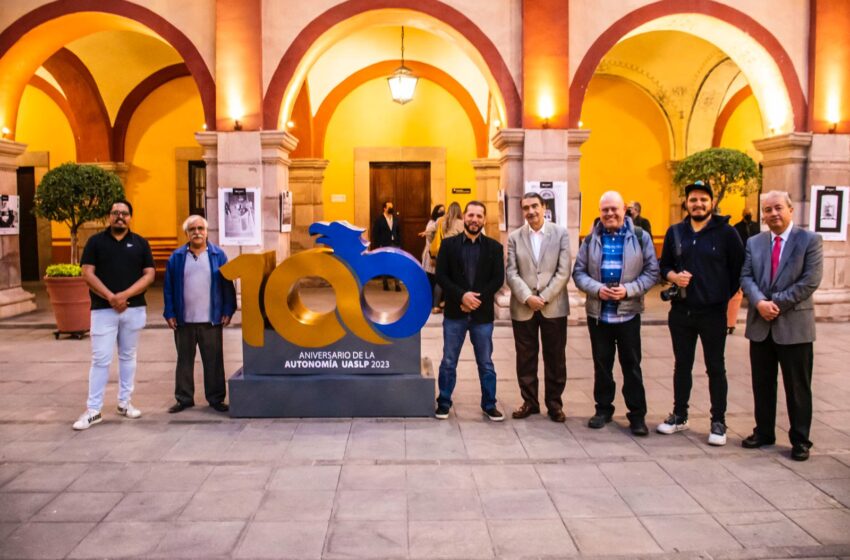  Inauguran la exposición “100 fotografías, cien años de autonomía”