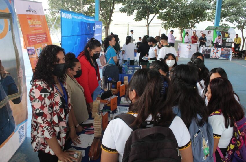  Gran éxito Feria Educativa Profesiográfica