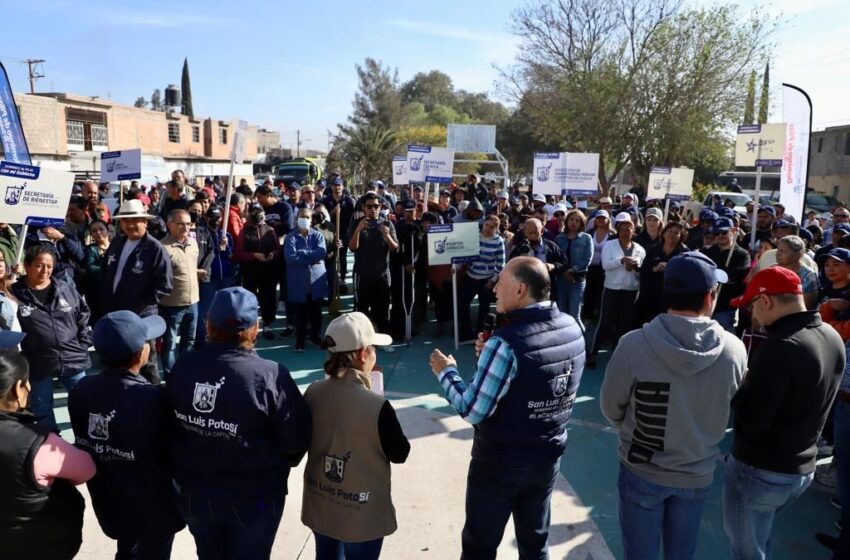  Realiza Alcalde Enrique Galindo Domingo de Pilas en Los Magueyes