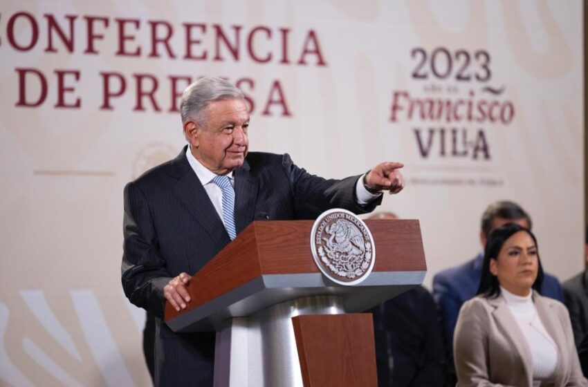  López Obrador promulga su “plan B” electoral