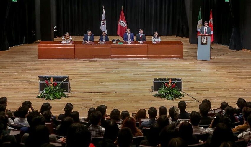  Concluyen 203 estudiantes del IPN estancia en Canadá