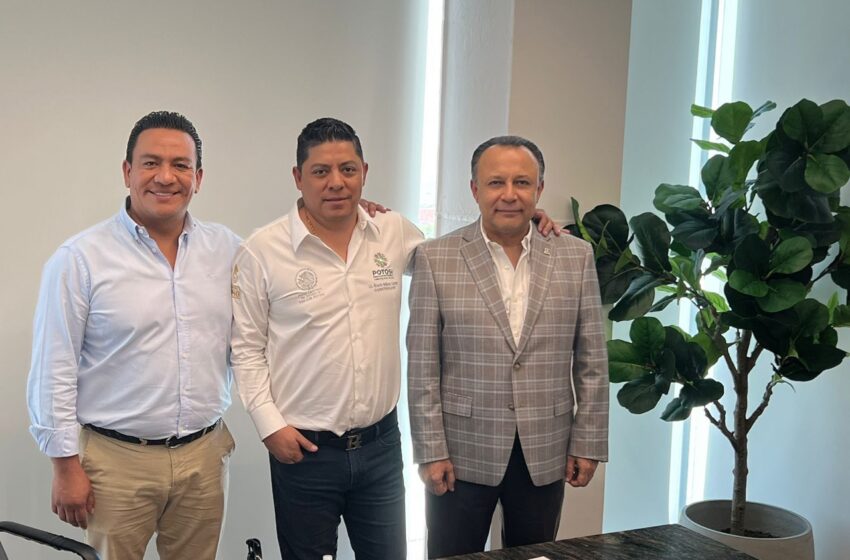  Reconocen empresarios visión del Gobernador por modernas obras viales