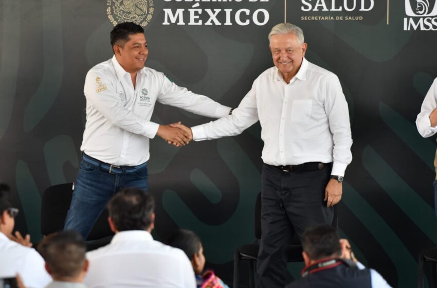  AMLO y Ricardo Gallardo garantizan servicios de salud