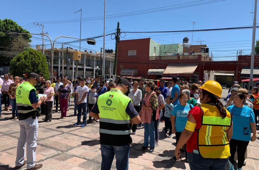  Potosinos y potosinas se suman al primer simulacro nacional 2023