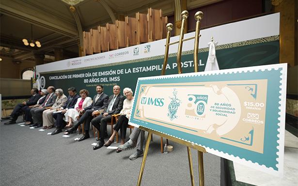  Cancelan estampilla postal conmemorativa al 80 aniversario del IMSS