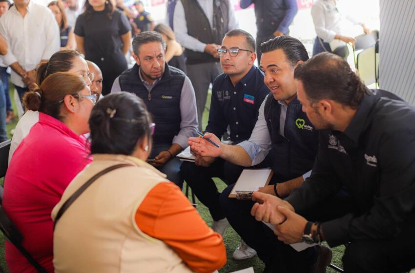  Acude Alcalde de Querétaro, Luis Nava a jornada Aquí Contigo del Gobernador