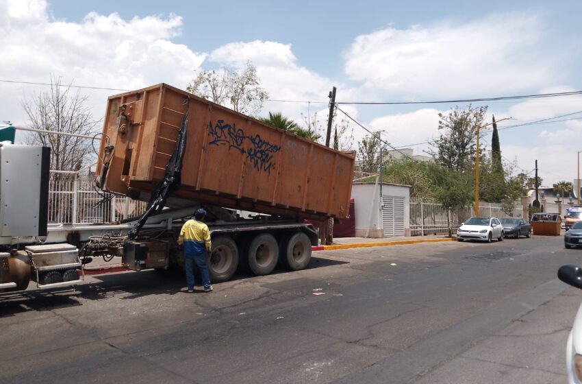  Continúa Aguascalientes con recolección de estructuras y desechos en el área ferial