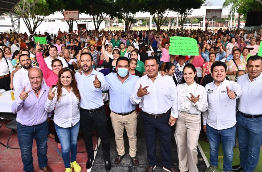  Gobierno del Estado lleva alegría a madres de la zona media