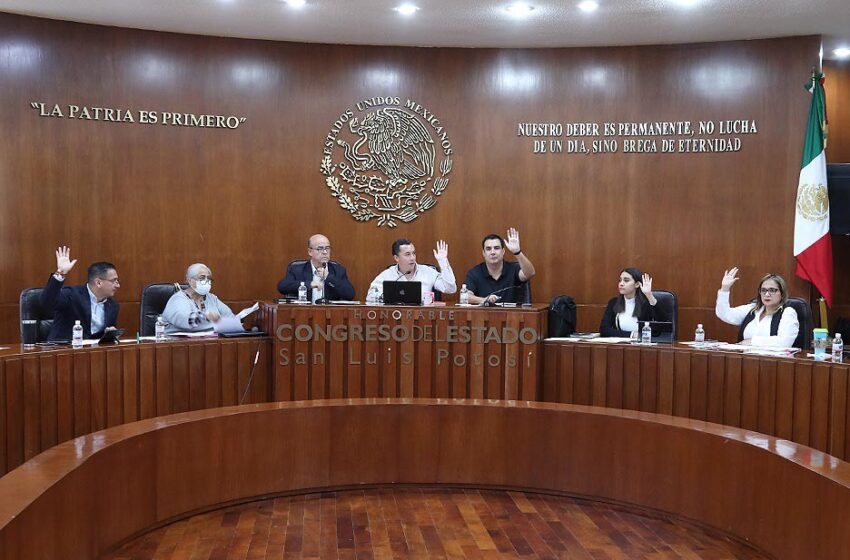  En comisiones aprueban reformas a la Constitución del Estado