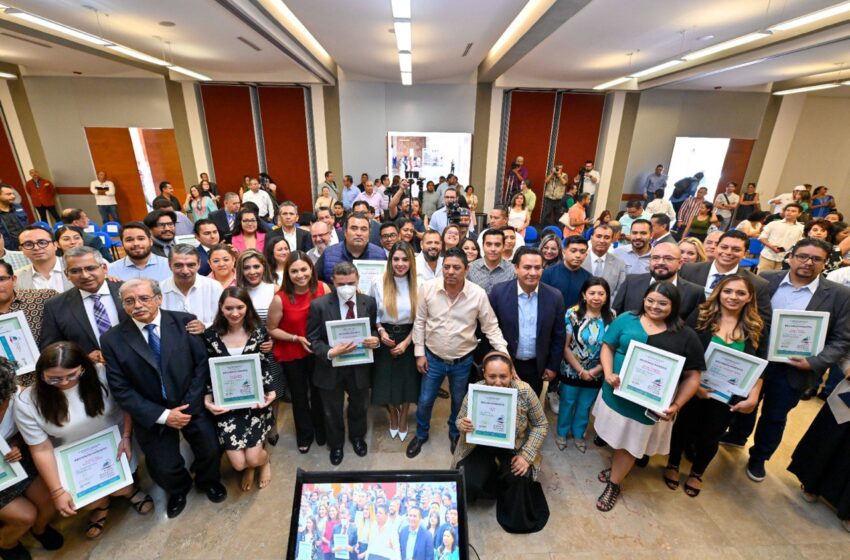  Ricardo Gallardo entrega Premio Estatal de Periodismo 2023