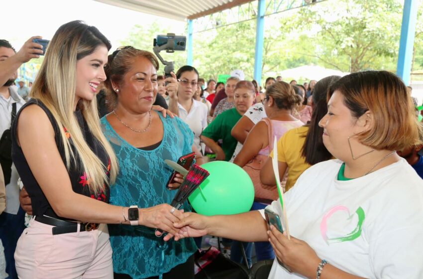  DIF estatal refuerza prevención con familias de la huasteca