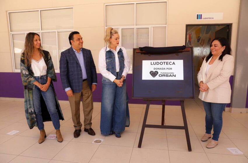  Alcalde de Querétaro Luis Nava y Arahí Domínguez, inauguran ludoteca en la Universidad de las Mujeres