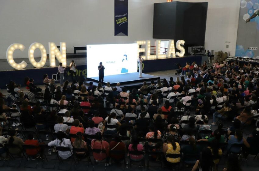  Alcalde de Querétaro Luis Nava y Arahí Domínguez inician la sexta generación “Con Ellas” en Epigmenio González