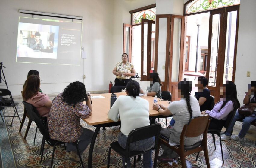  Gobierno Estatal brinda apoyo a mujeres para que accedan al empleo