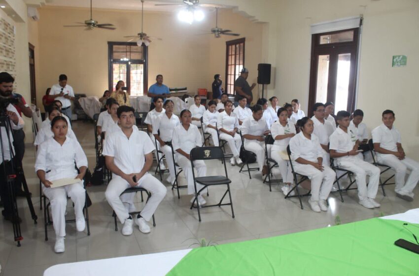  Entregaron cartas de liberación a pasantes de enfermería del programa escuelas saludables en Ciudad Valles