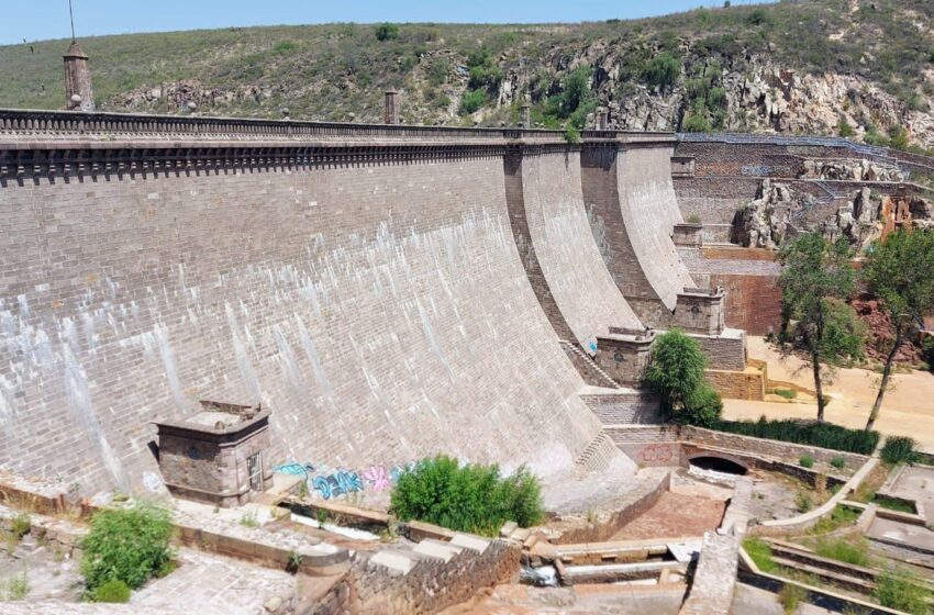  Gobierno de la Capital e Interapas pondrán en funcionamiento dos pozos para alimentar la zona de la Presa San José