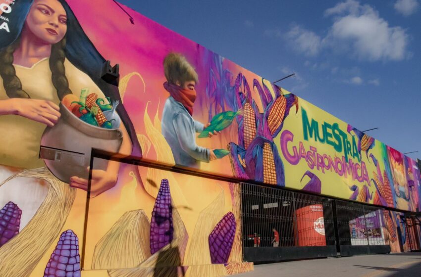  Gobierno Estatal devela monumental mural en muestra gastronómica de la FENAPO