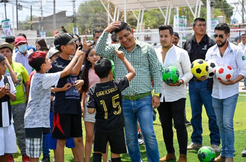  Ricardo Gallardo nos brinda apoyo con espacios recreativos: Soledenses