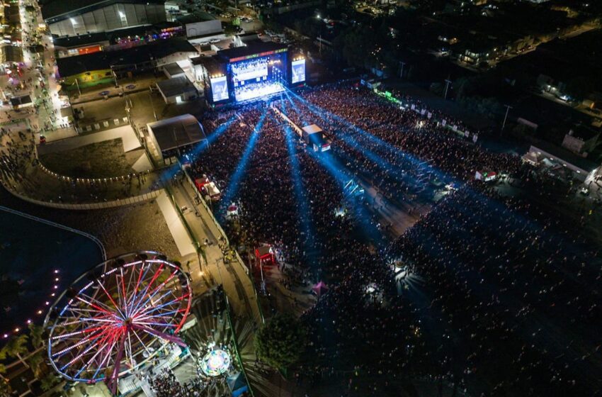  Sebastián Yatra enamoró a miles en la Fenapo