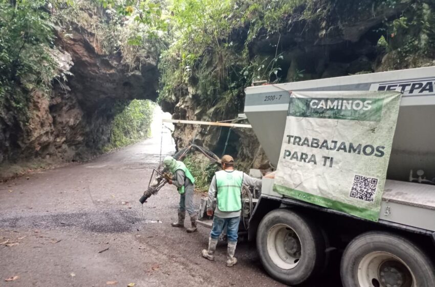  Estado prepara plan de conservación de caminos para recibir al Xantolo